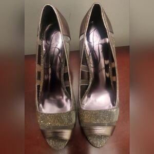 Elegant J. Renee' Jemma Heels~ Pewter with Glitter Size 7 1/2.  3 in. Heel